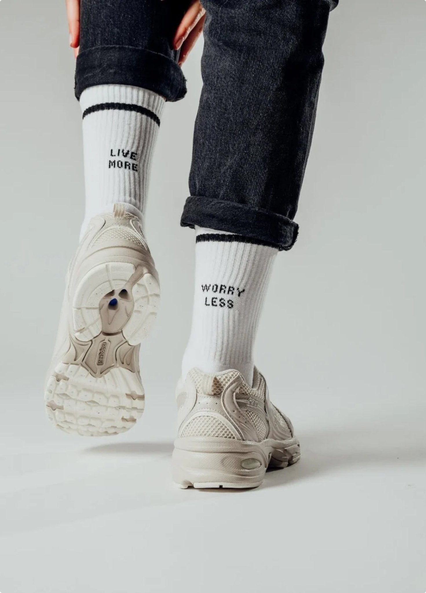 LIVE MORE, WORRY LESS Socken - NBDC